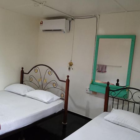 Hotel Nazri Nipah Camp Pangkor Kampung Teluk Nipah Pokój zdjęcie