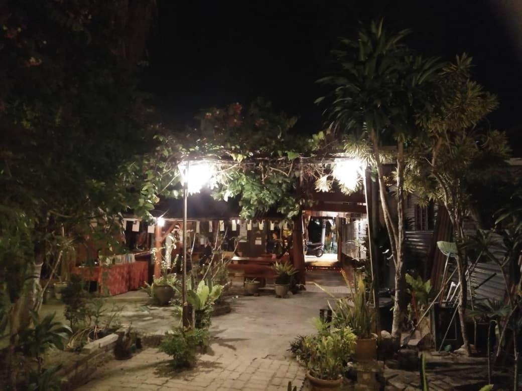 Hotel Nazri Nipah Camp Pangkor Kampung Teluk Nipah Zewnętrze zdjęcie