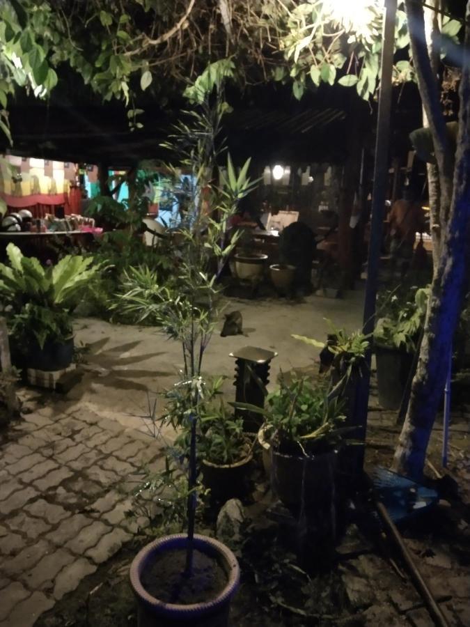 Hotel Nazri Nipah Camp Pangkor Kampung Teluk Nipah Zewnętrze zdjęcie